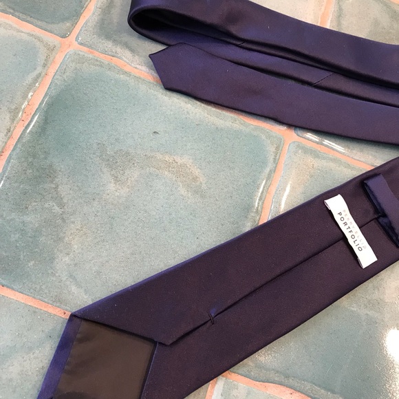 Men’s silk tie. Navy. - Picture 2 of 3